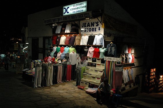 In Touristenhochburgen wird die Ware nicht am W&uuml;hltisch angeboten.