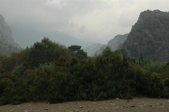 Immer wieder sammelten sich Regenwolken im Nationalpark von Olympos
