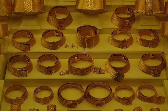 G&uuml;rtel aus Gold