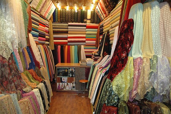 Stoffe f&uuml;r Brautkleider, Blusen oder Unterhosen