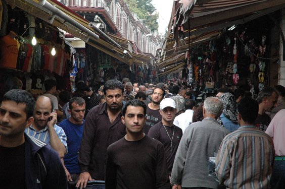 Wunderbar ist das Gedr&auml;nge in den &auml;u&szlig;eren Gassen des Bazars