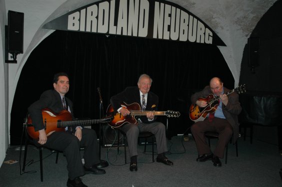 Howard Alden + Bucky Pizarelli + Mike Magnelli